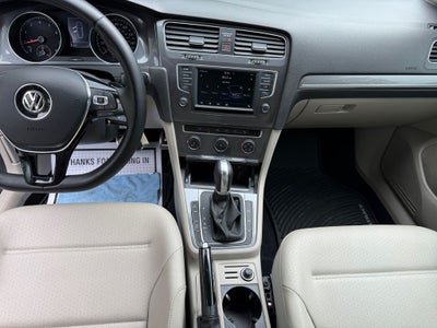 2017 Volkswagen Golf Alltrack Base