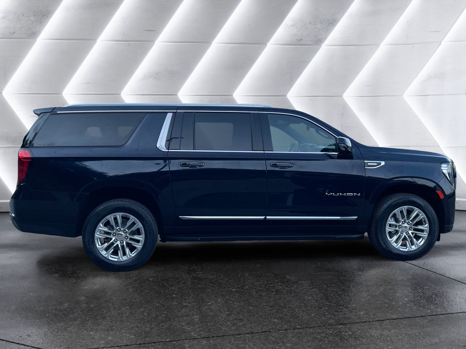 2024 GMC Yukon XL SLT