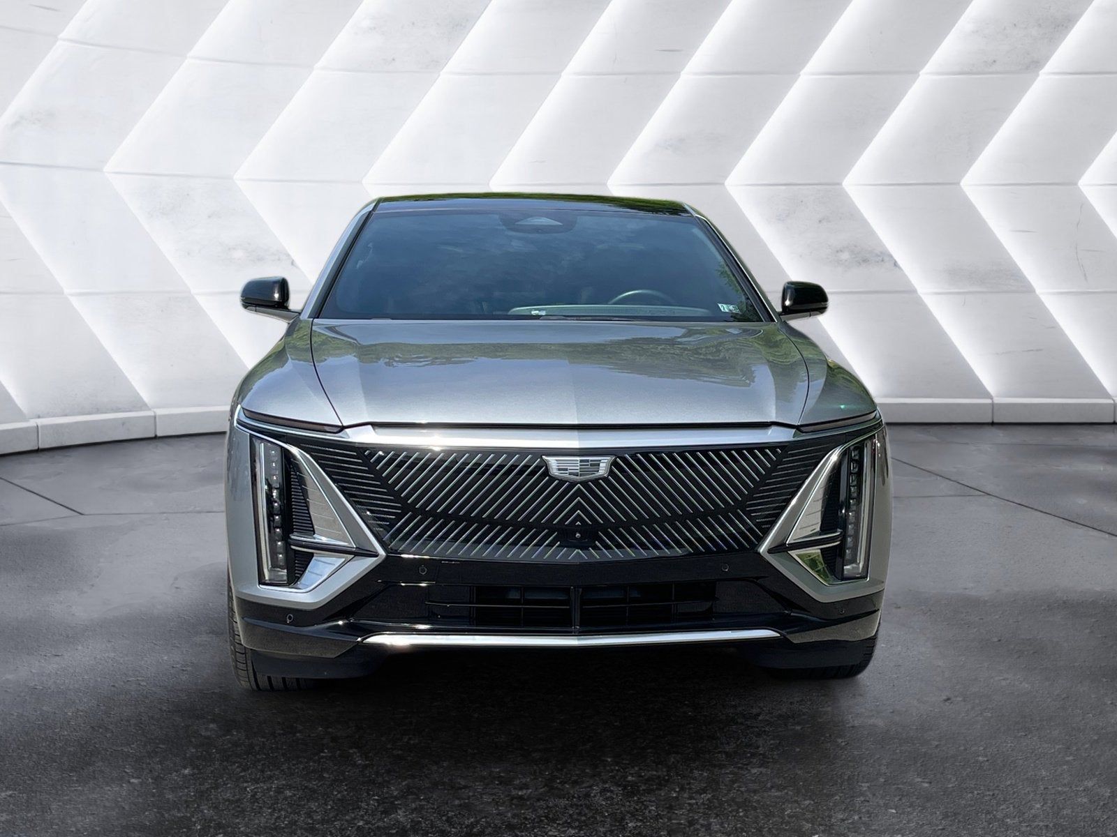 2024 Cadillac LYRIQ Luxury 1