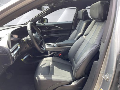 2024 Cadillac LYRIQ Luxury 1