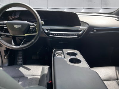 2024 Cadillac LYRIQ Luxury 1