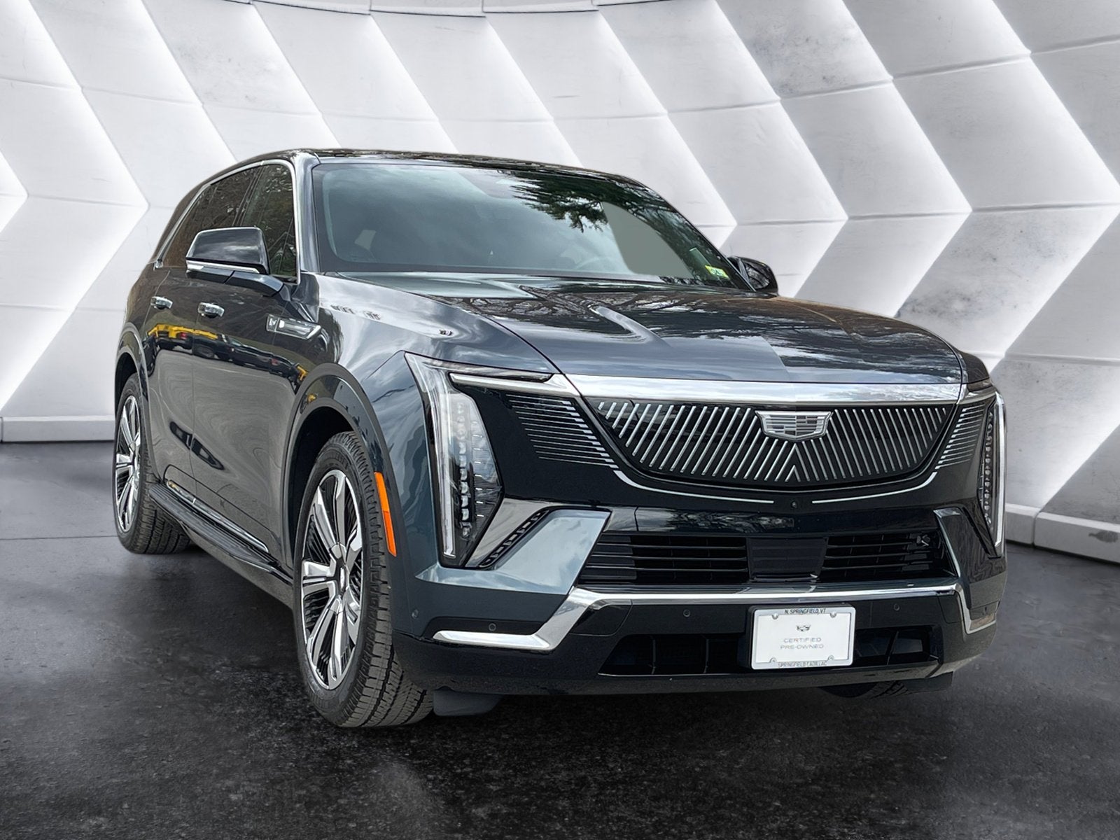 2025 Cadillac ESCALADE IQ Luxury 2