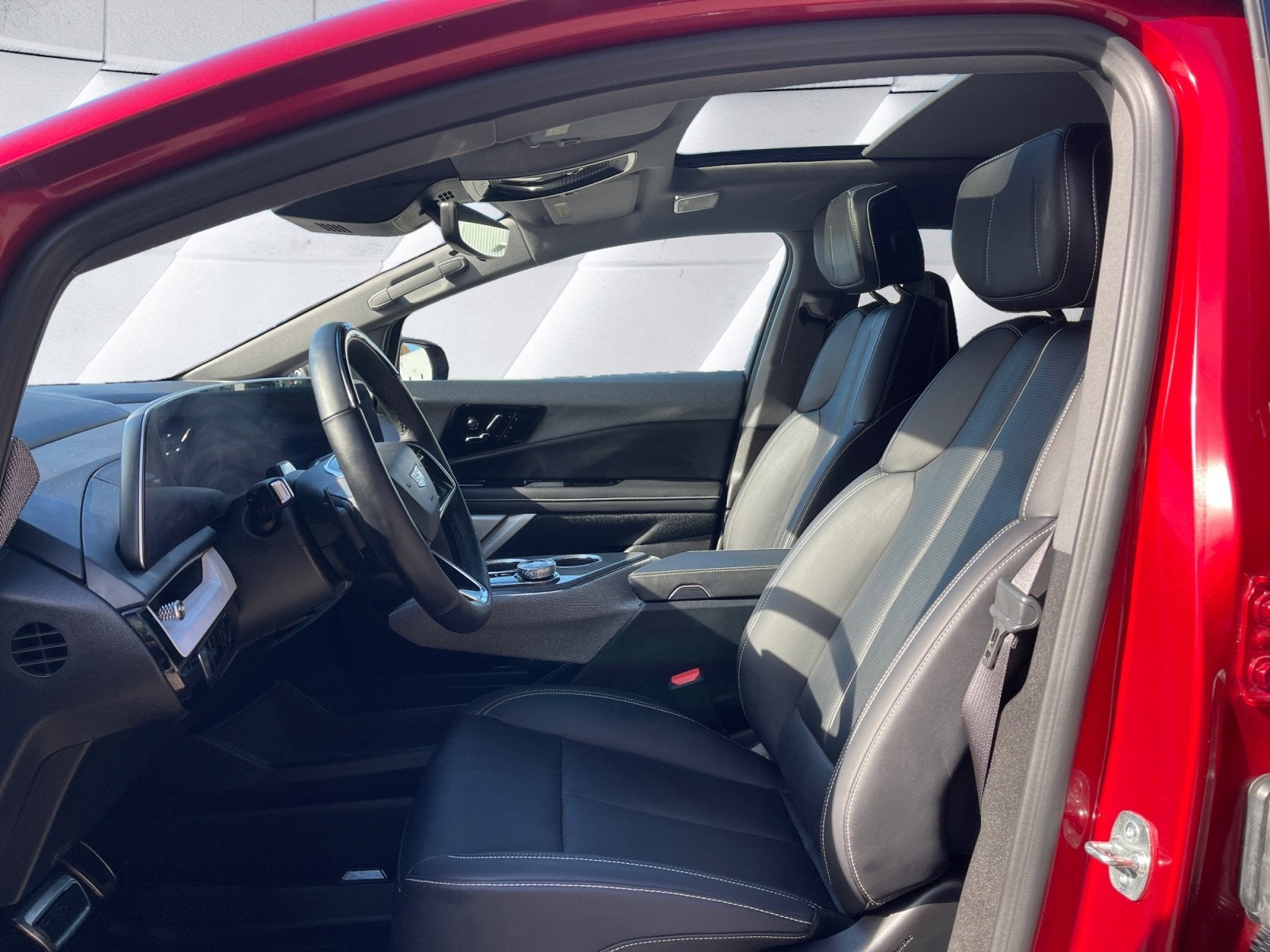 2025 Cadillac OPTIQ Sport 2 - Photo 27