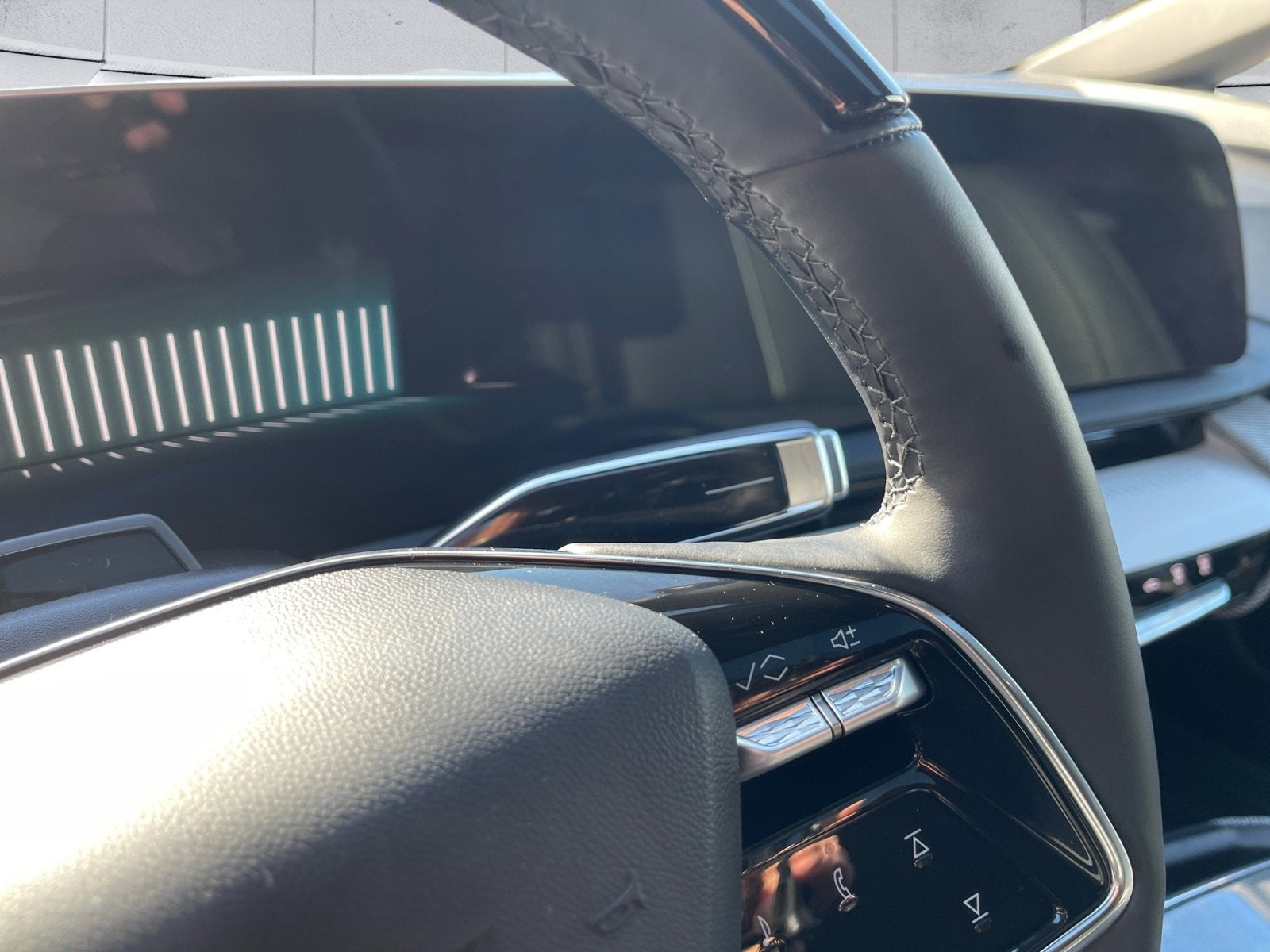 2025 Cadillac OPTIQ Sport 2 - Photo 29
