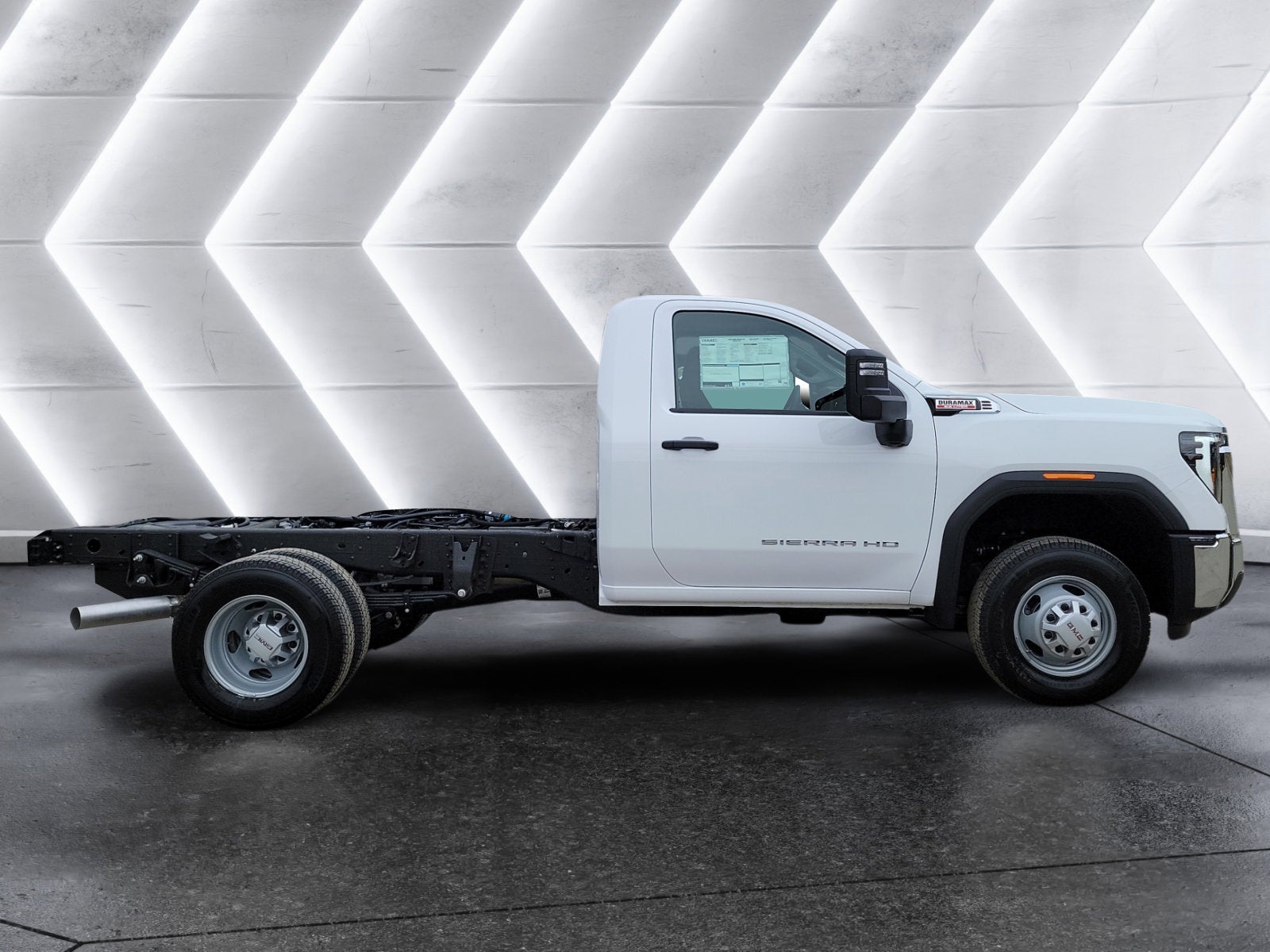 2026 GMC Sierra 3500 HD Chassis Cab Pro