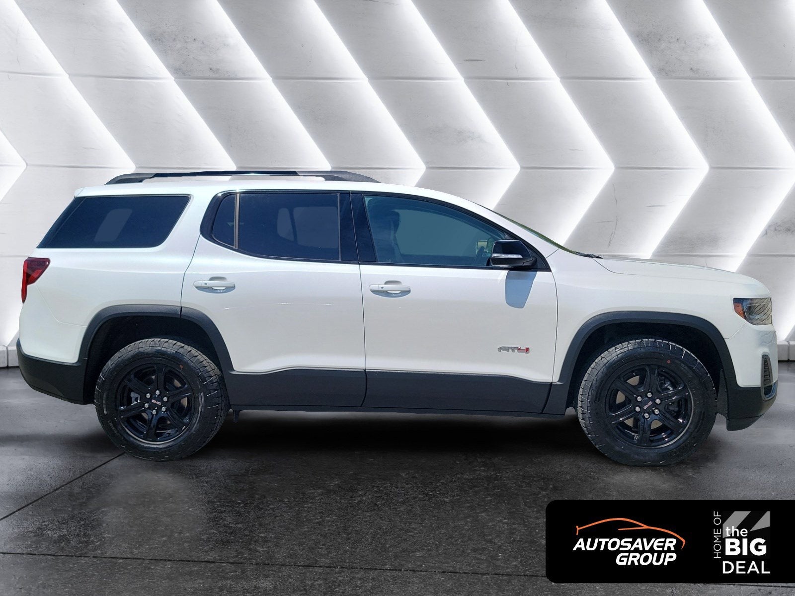 2023 GMC Acadia AT4
