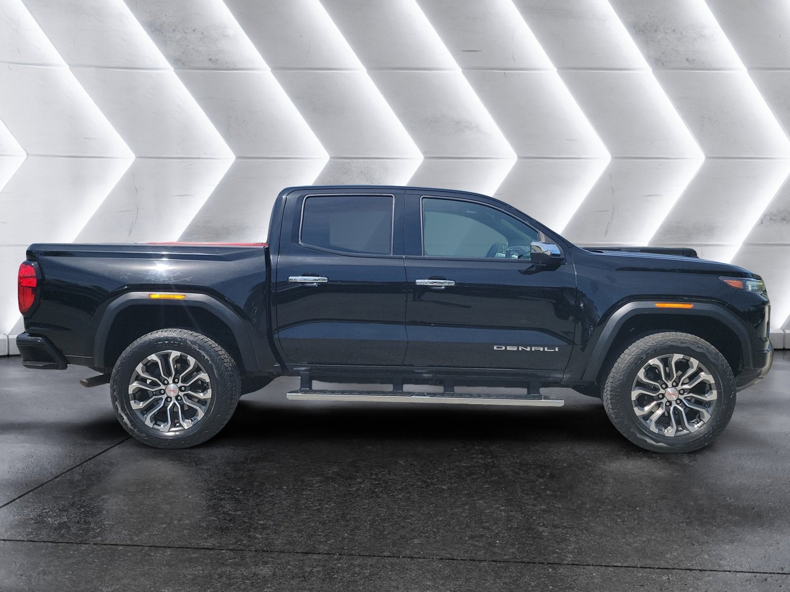 2023 GMC Canyon Denali
