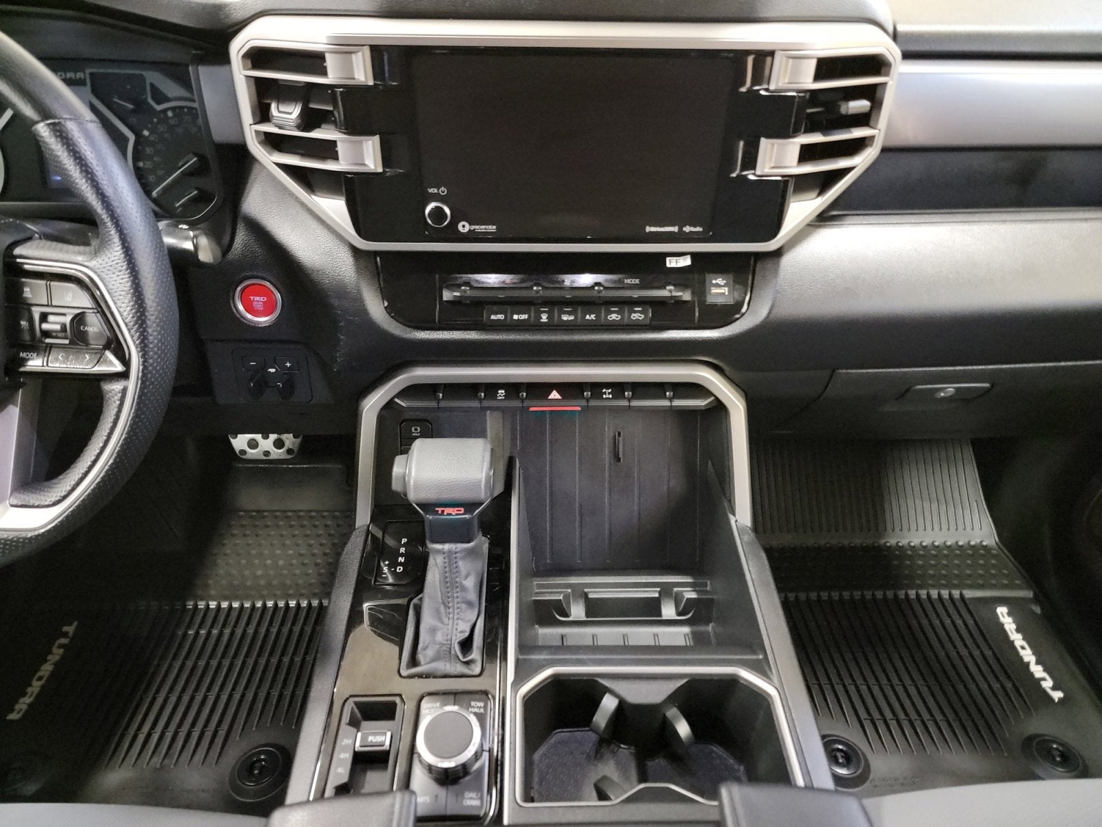 2022 Toyota Tundra 4WD SR5