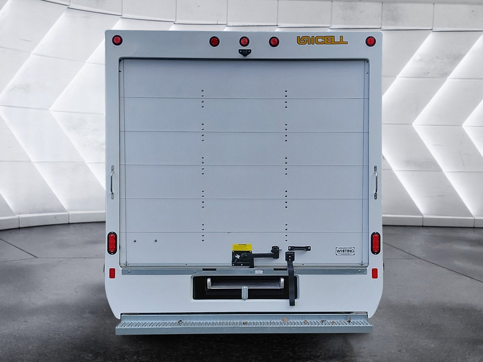 2025 GMC Savana Cutaway 3500 1WT