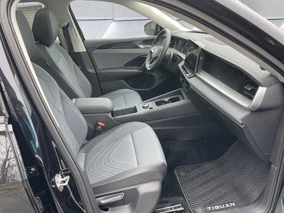 2025 Volkswagen Tiguan 2.0T SE