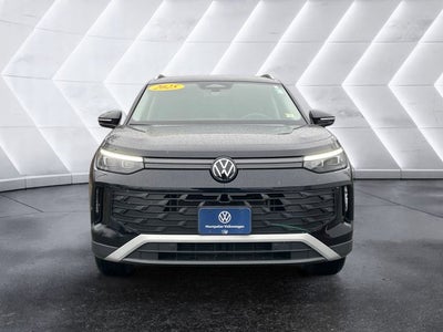 2025 Volkswagen Tiguan 2.0T SE
