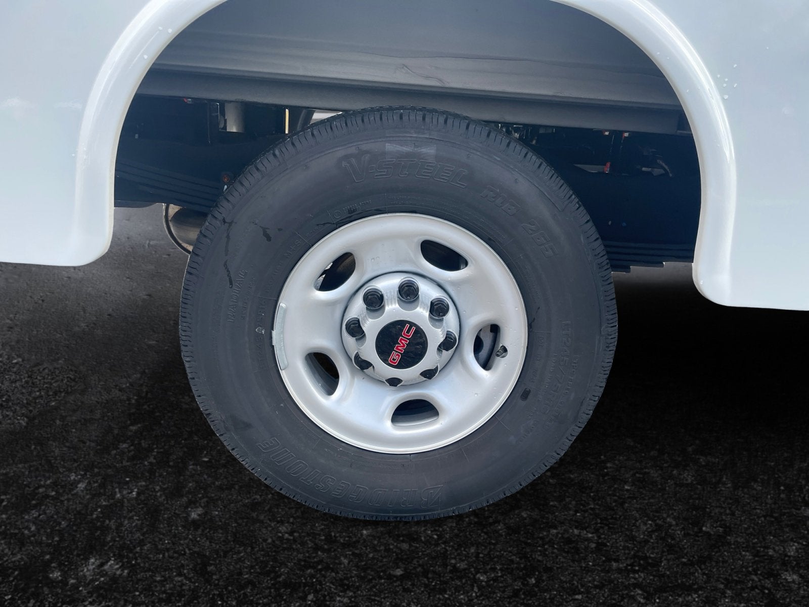 2025 GMC Savana Cutaway 3500 1WT