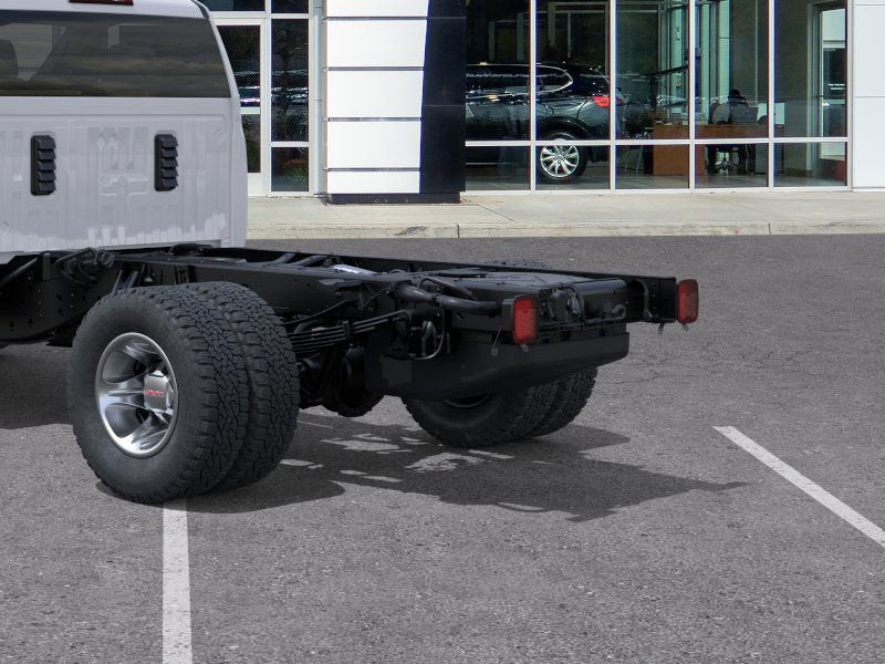 2026 GMC Sierra 3500 HD Chassis Cab Pro