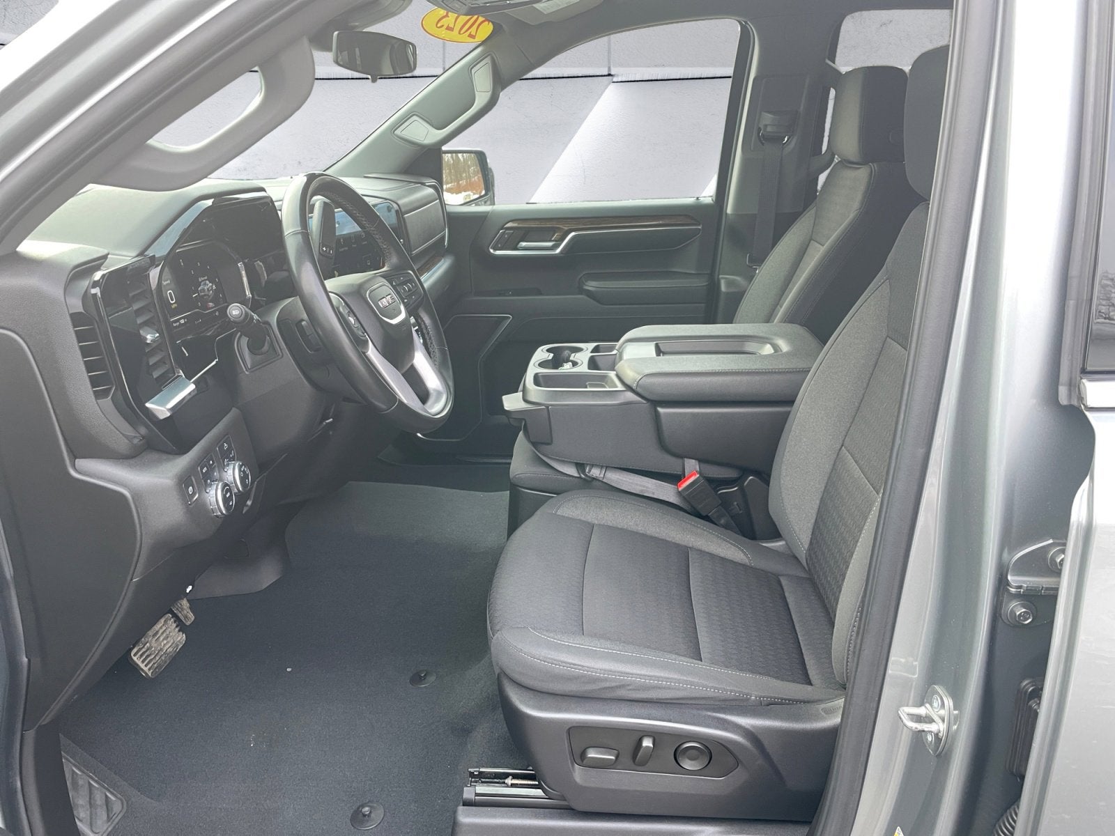 2023 GMC Sierra 1500 SLE