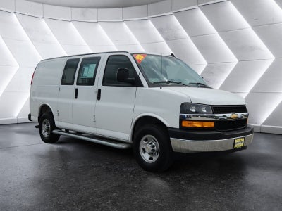 2025 Chevrolet Express Cargo WT