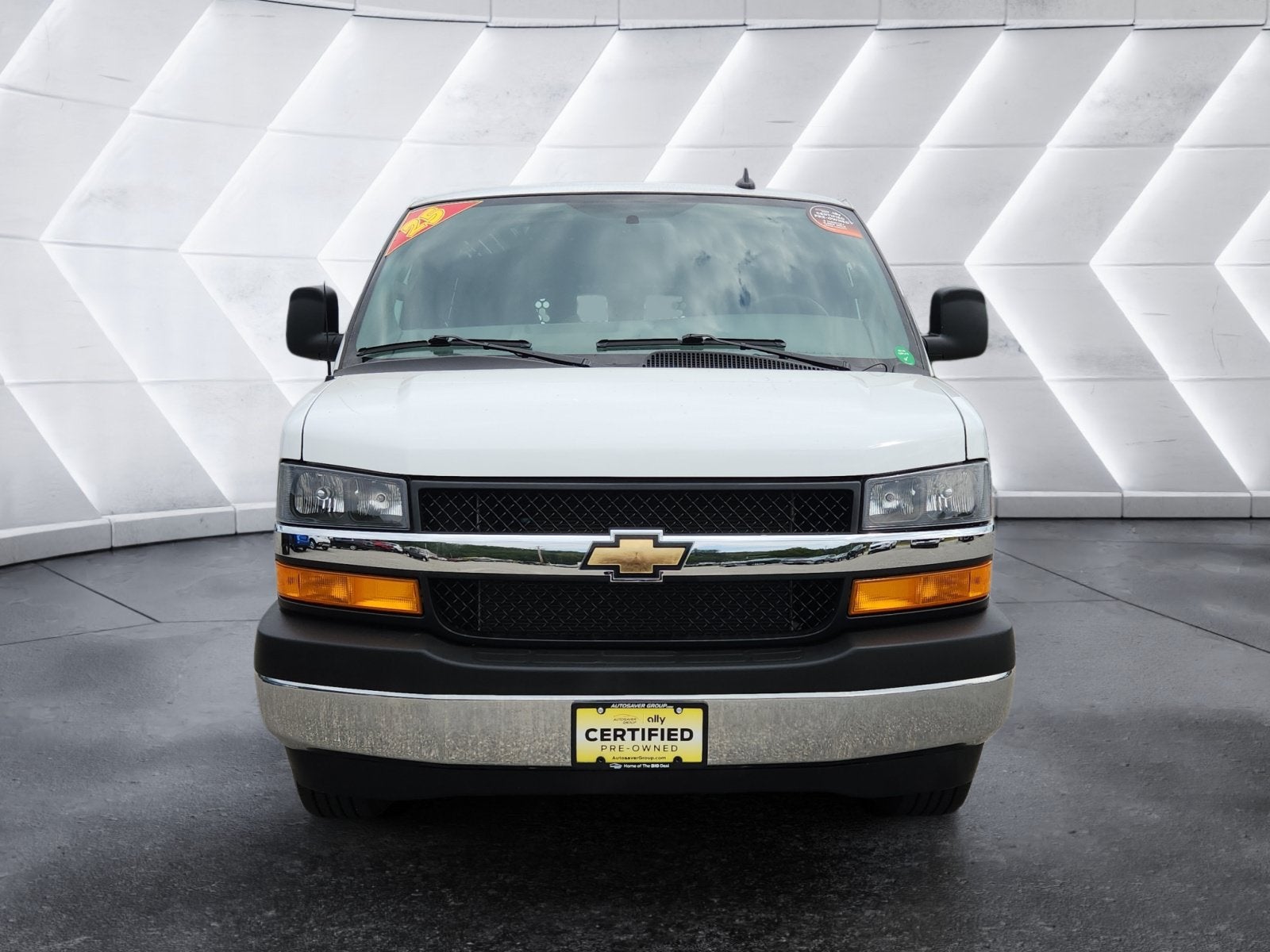 2025 Chevrolet Express Cargo WT