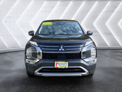 2025 Mitsubishi Outlander Base