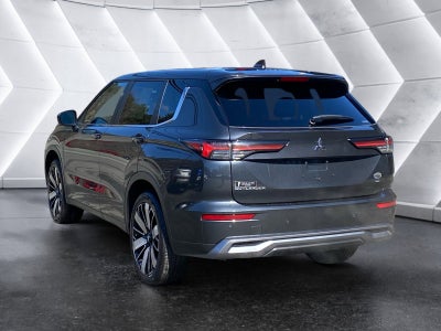 2025 Mitsubishi Outlander Base