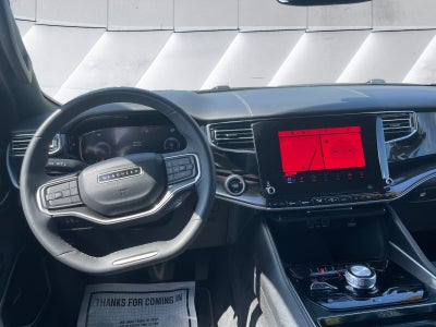 2023 Jeep Wagoneer Base