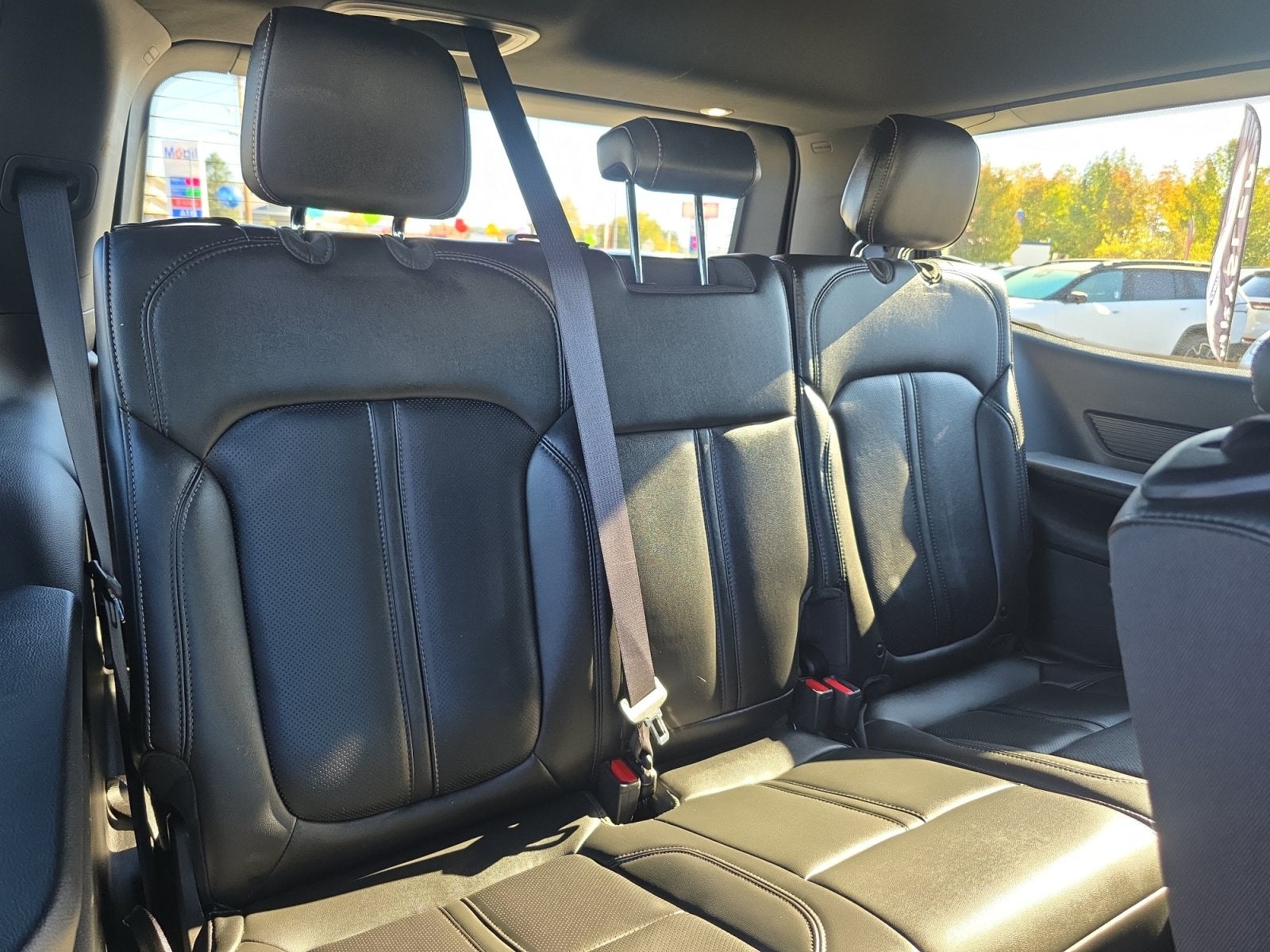 2023 Jeep Wagoneer Base