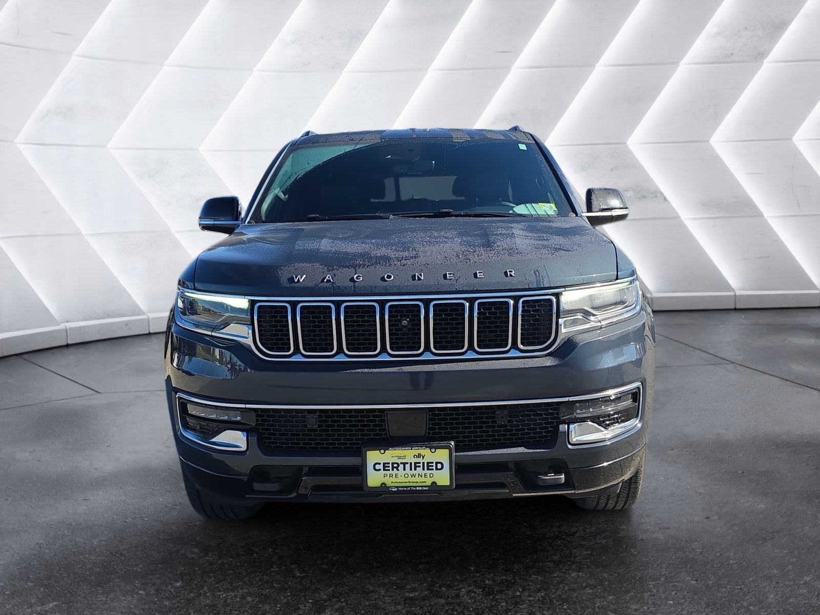 2023 Jeep Wagoneer Base