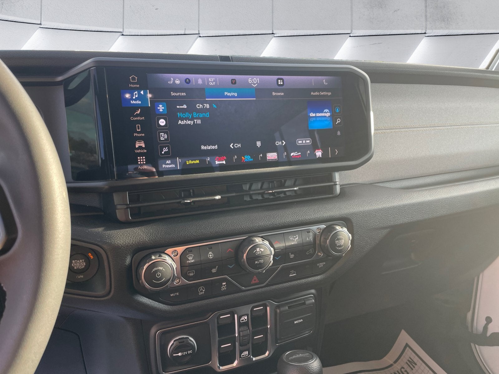 2025 Jeep Gladiator Sport S