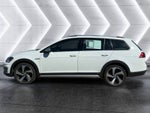 2017 Volkswagen Golf Alltrack Base