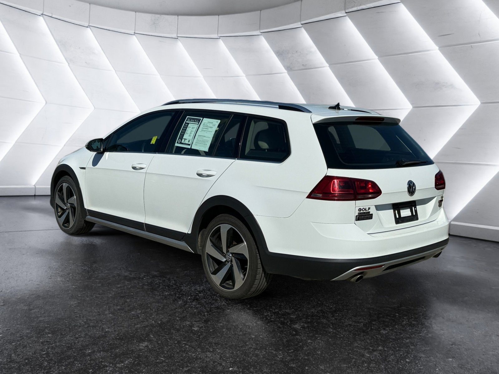 2017 Volkswagen Golf Alltrack Base