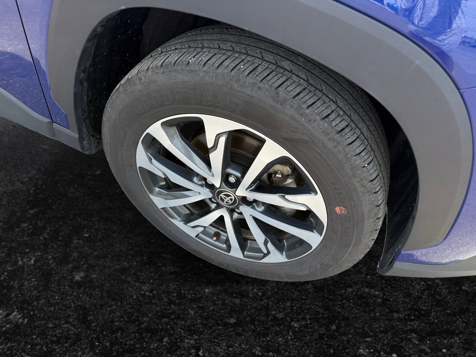 2025 Toyota Corolla Cross XLE