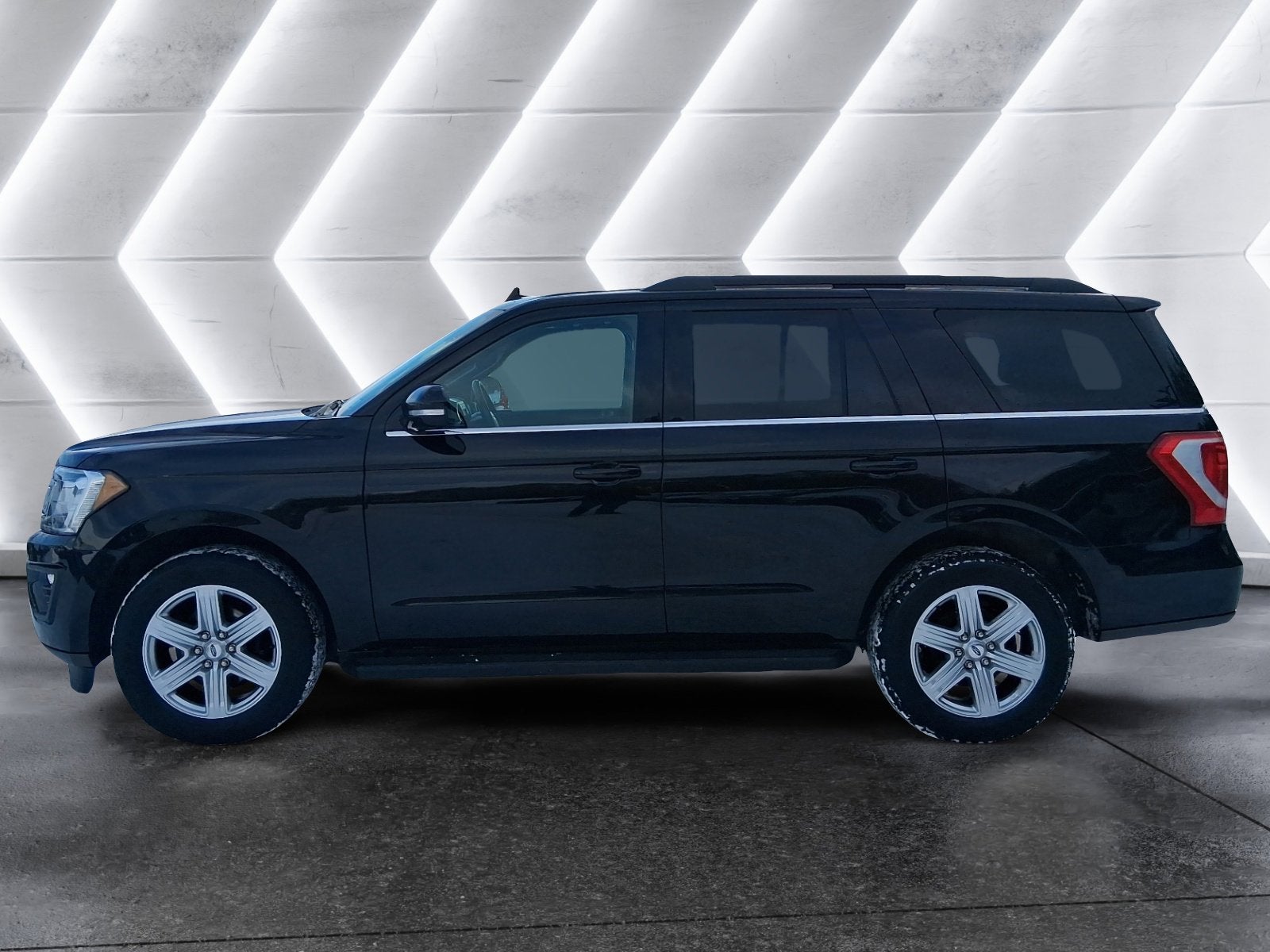 2020 Ford Expedition XLT 7 PASSENGER